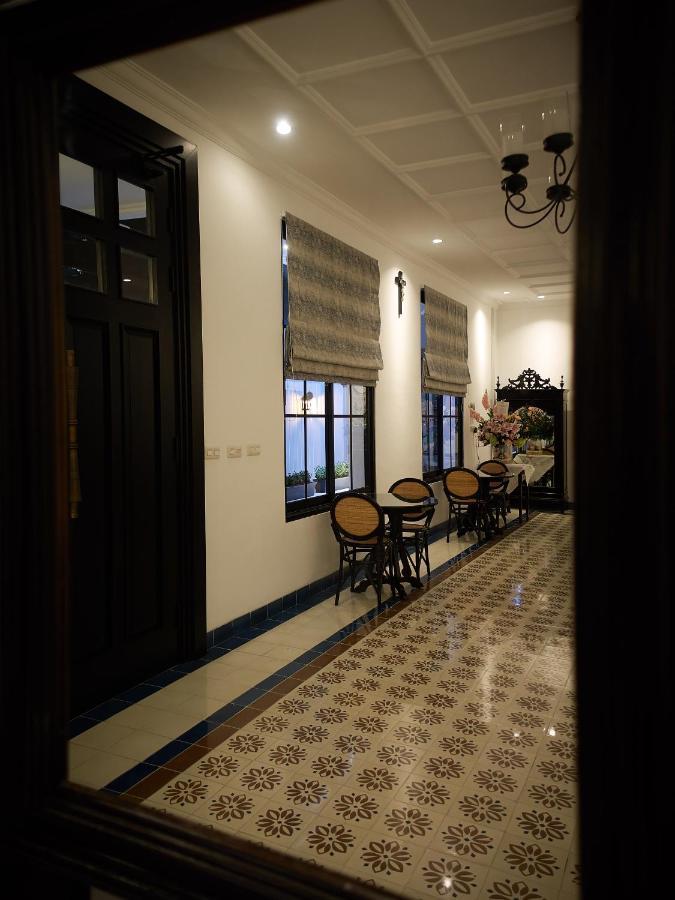 Mooi House By Ziri Surabaya